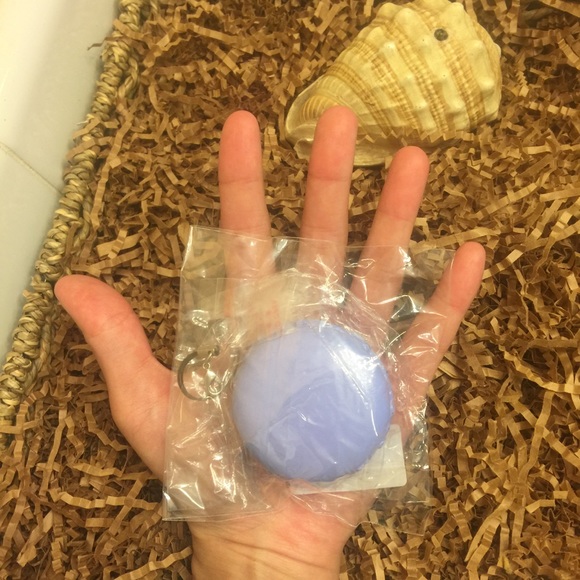 Macaron Squishy - Picture 4 of 4